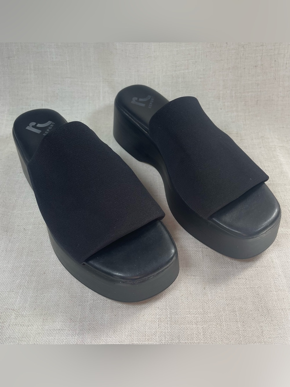 Report Black Platform Y2K Style Slides
